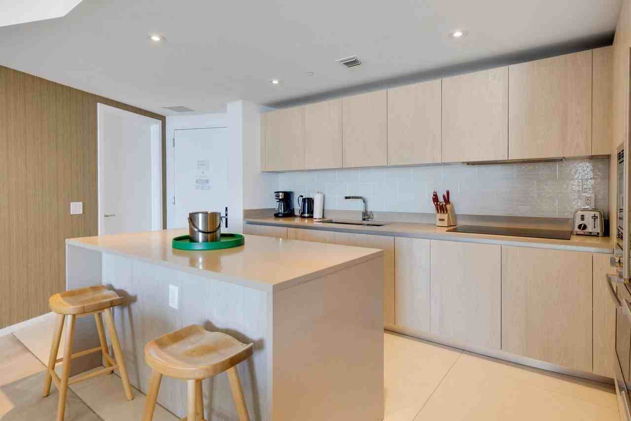 3101 East Hallandale Beach Boulevard #1049812P - Photo 5 of 27