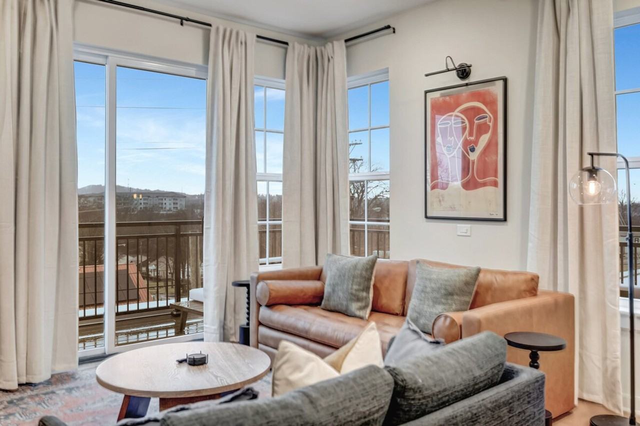 600 E Trinity Ln #1049679P - Photo 3 of 25