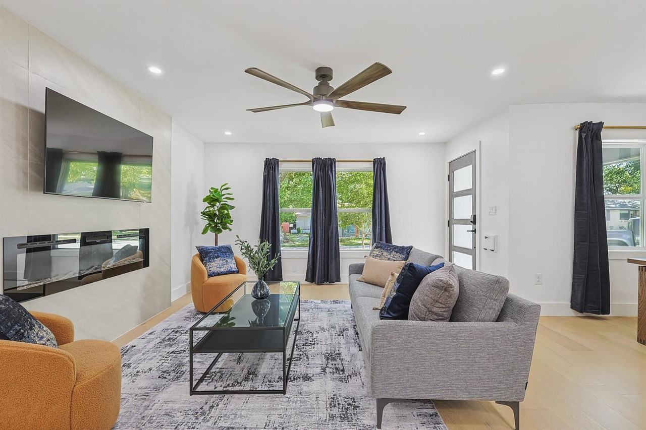 6639 Aintree Cir #1032087P - Photo 4 of 43