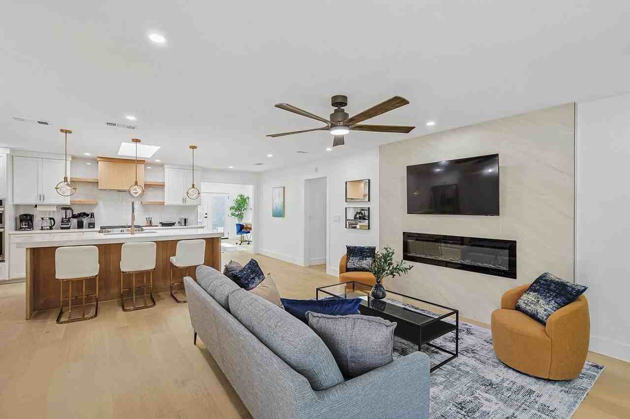 6639 Aintree Cir #1032087P - Photo 5 of 43