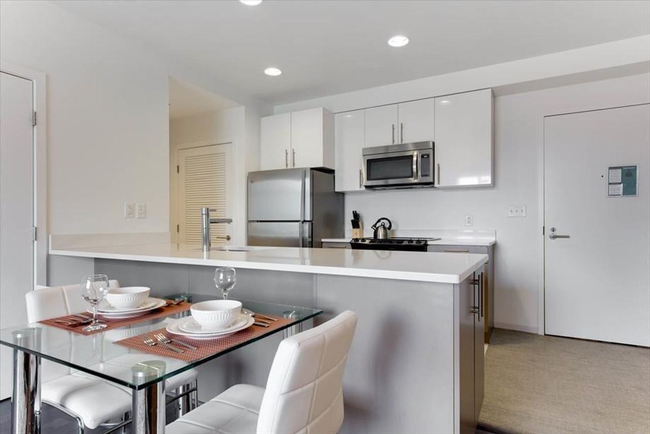 300 Kendall St #1048694P - Photo 6 of 17