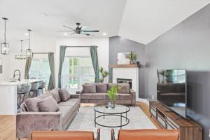 featured image of 215 Nottingham Dr