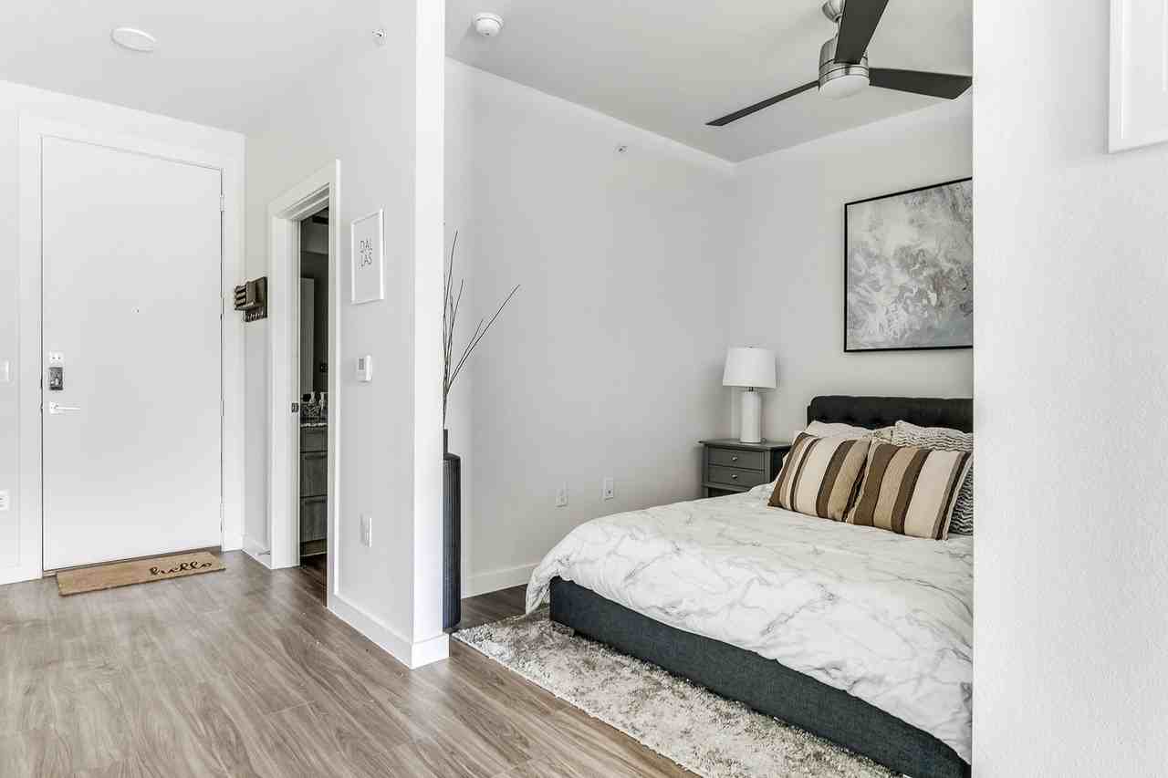 1500 N Henderson Ave #1018232P - Photo 6 of 19