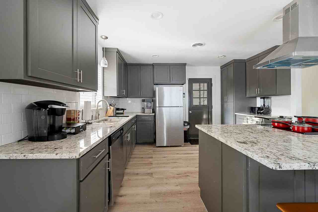 631 Sherwood Dr #1018241P - Photo 7 of 25