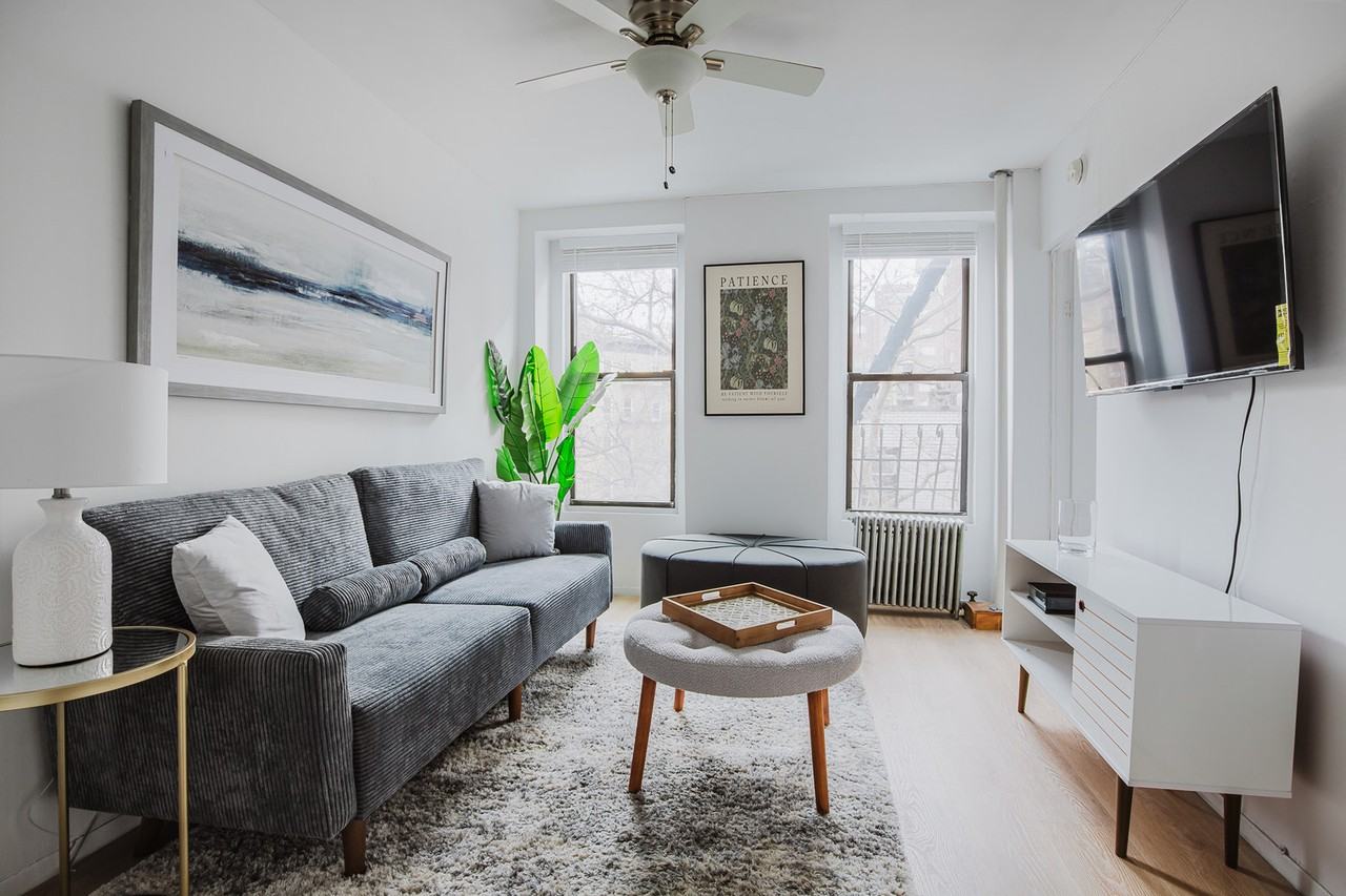 55 Leroy St #1049553P - Photo 2 of 16