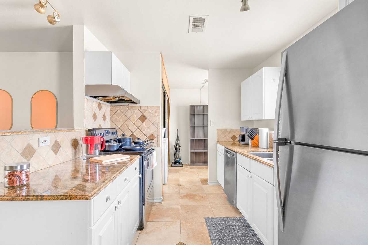 4315 Munger Ave #1018225P - Photo 6 of 19