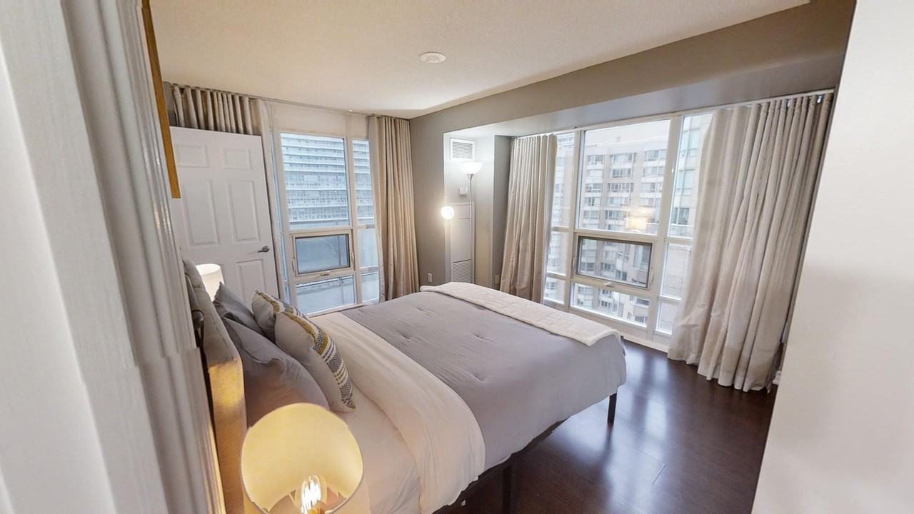 763 Bay Street - Photo 3 of 18