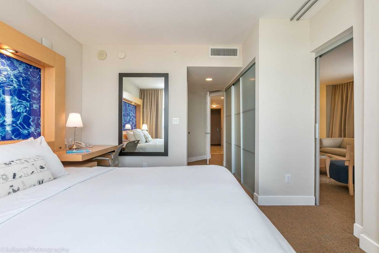 18695 Collins Ave #1049782P - Photo 4 of 18