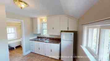 featured image of 905 Lee St #2