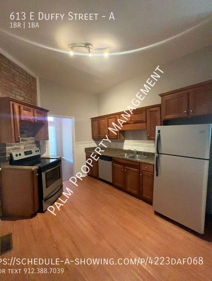 613 E Duffy St #A - Photo 4 of 10