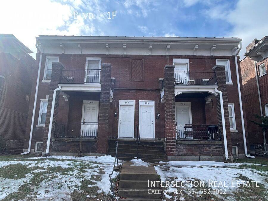 204 Bellerive Blvd #1F - Photo 2 of 14