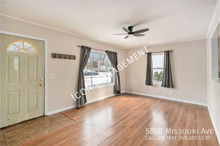 5808 Missouri Ave - Photo 2 of 15