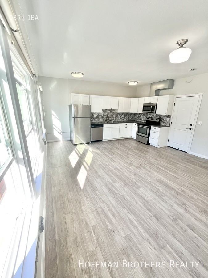 410 S Lake St #410 - Photo 2 of 7