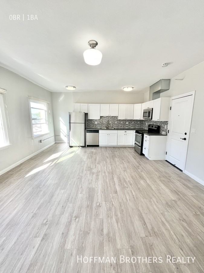 410 S Lake St #410 - Photo 3 of 7