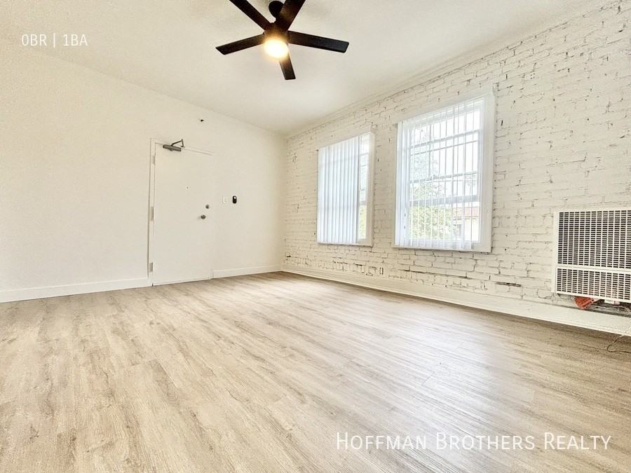 243 N Kenmore Ave #100 - Photo 3 of 7