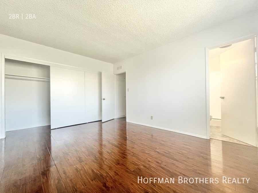1227 12th St #8 - Photo 3 of 13