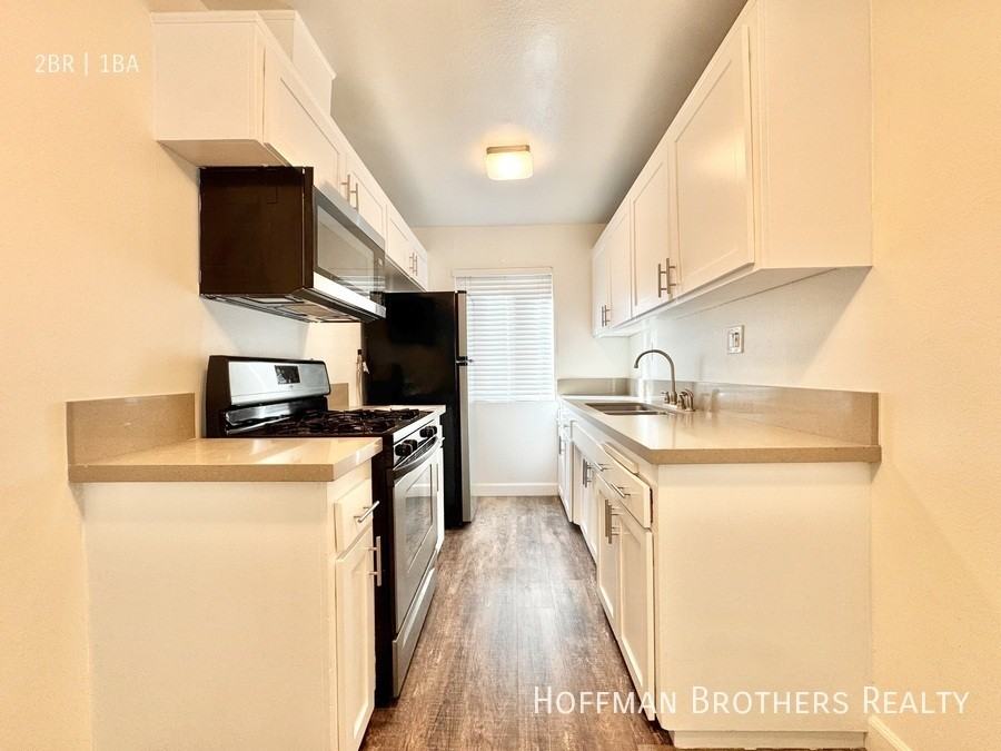 3013 E 4th St #3 - Photo 2 of 12
