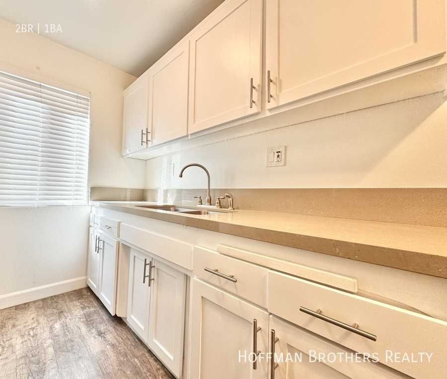 3013 E 4th St #3 - Photo 3 of 12