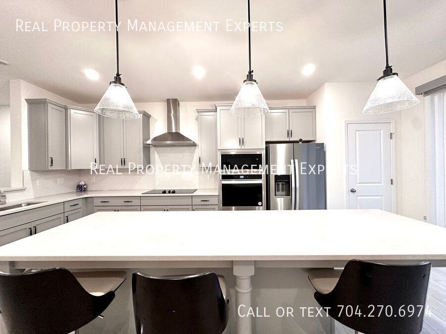 2518 Magnolia Blossom Way - Photo 2 of 25