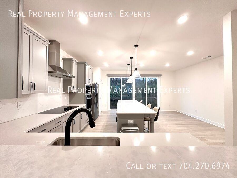 2518 Magnolia Blossom Way - Photo 3 of 25