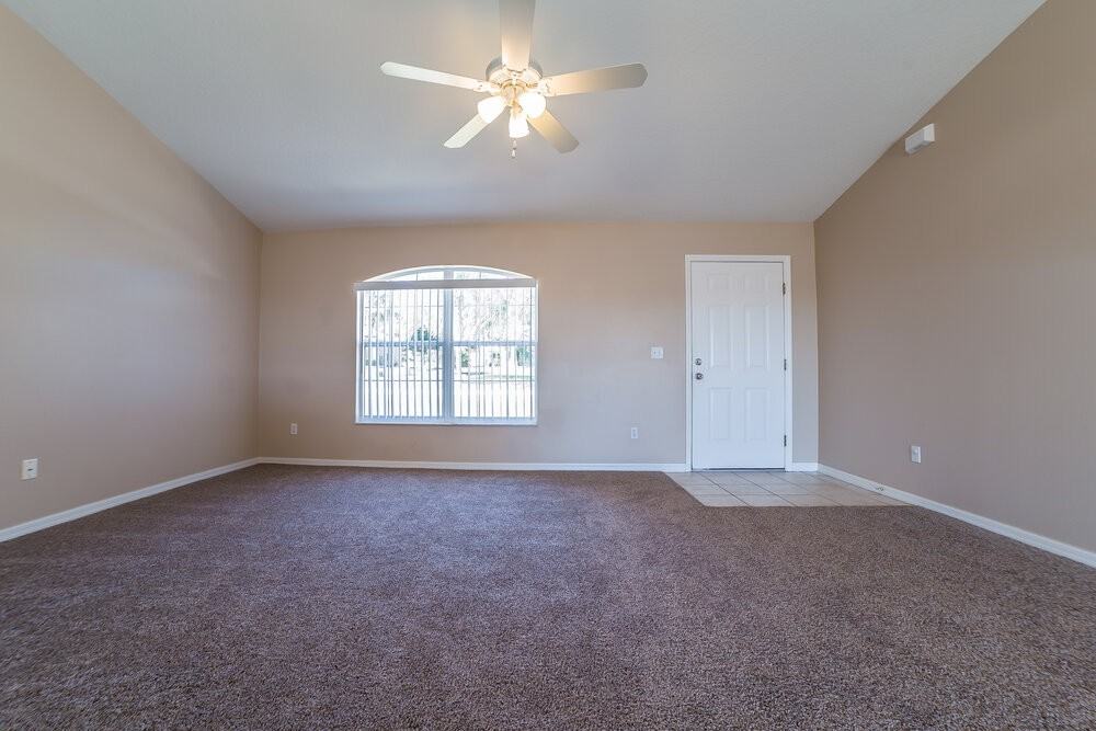 127 Magellan Cir - Photo 3 of 28