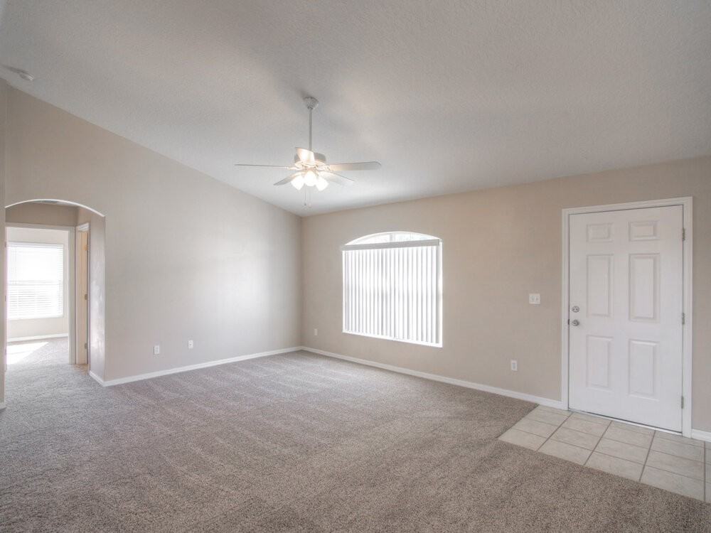 127 Magellan Cir - Photo 4 of 28