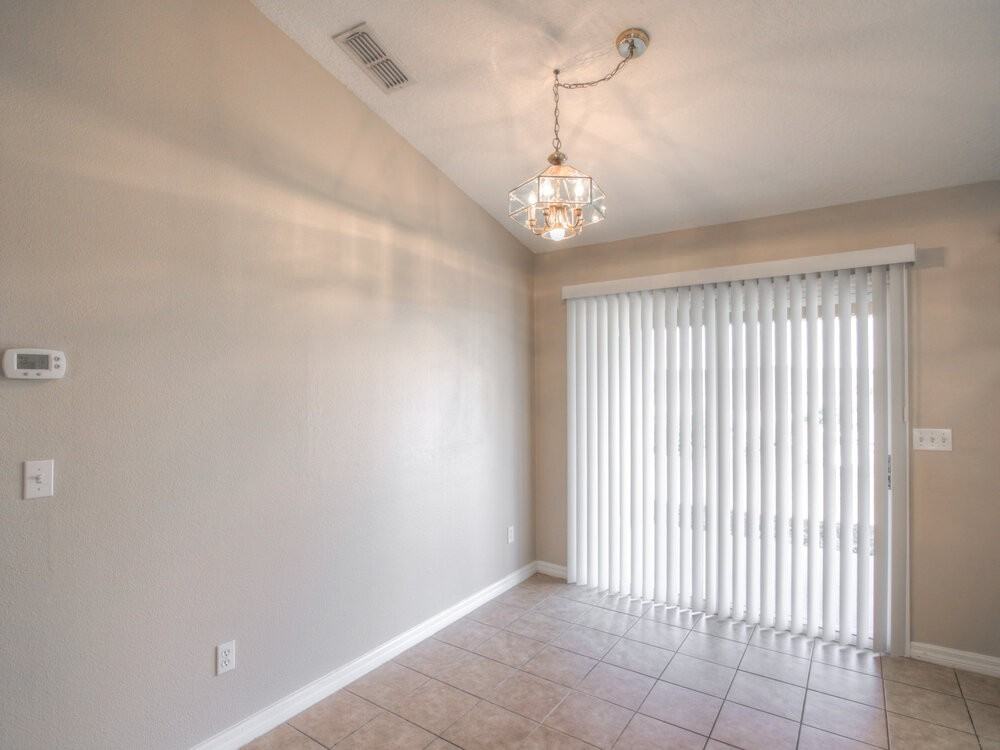 127 Magellan Cir - Photo 5 of 28