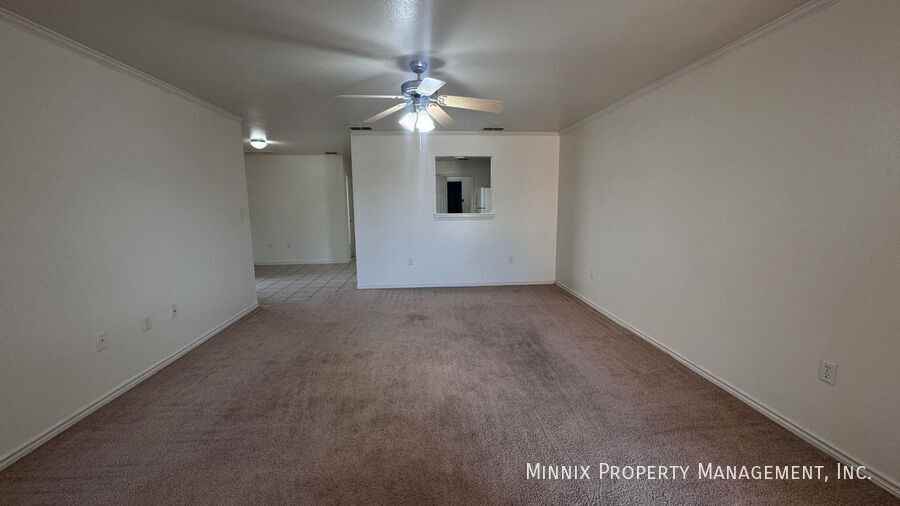 916 N Bangor Ave #B - Photo 3 of 25