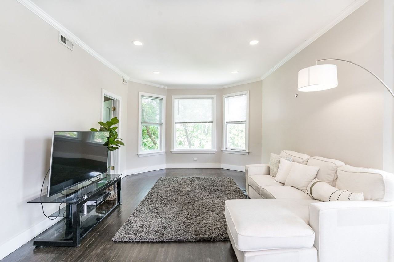 2310 North Kenneth Avenue #3 - Photo 4 of 15