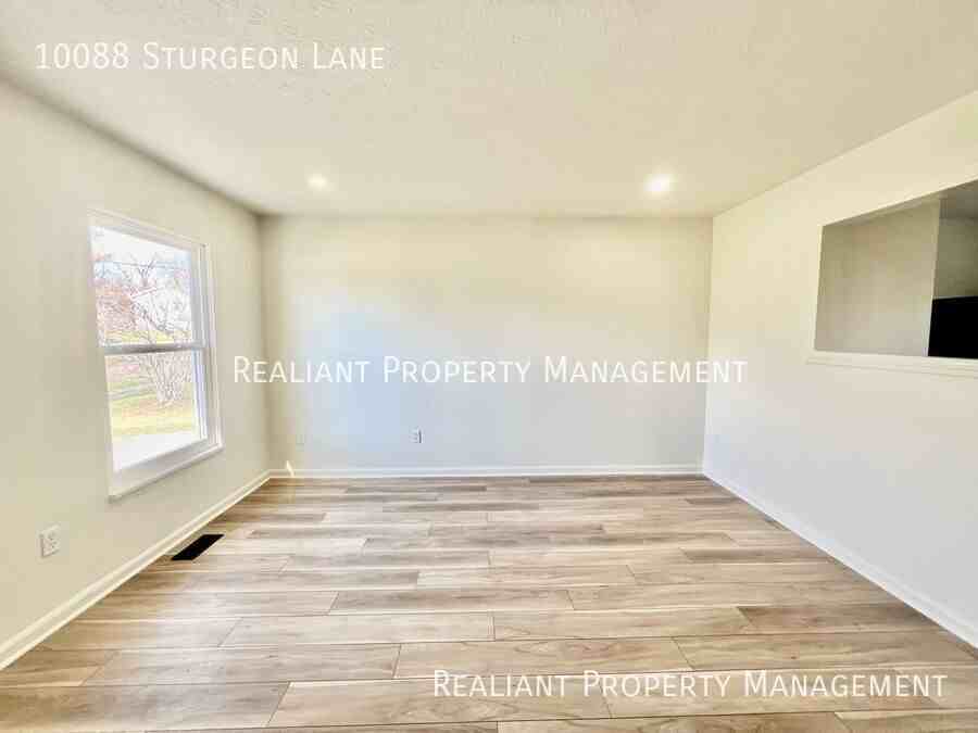 10088 Sturgeon Lane - Photo 2 of 13