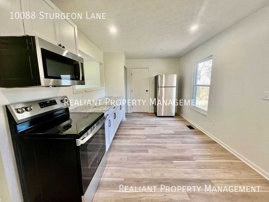 10088 Sturgeon Lane - Photo 3 of 13