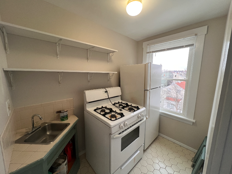 817 Washington Ave #3 - Photo 4 of 14