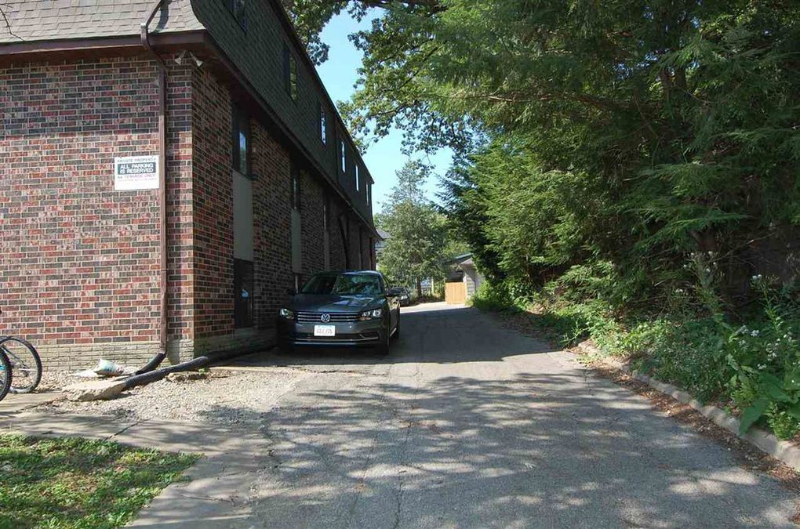 365 Ellis Ave #9 - Photo 7 of 12