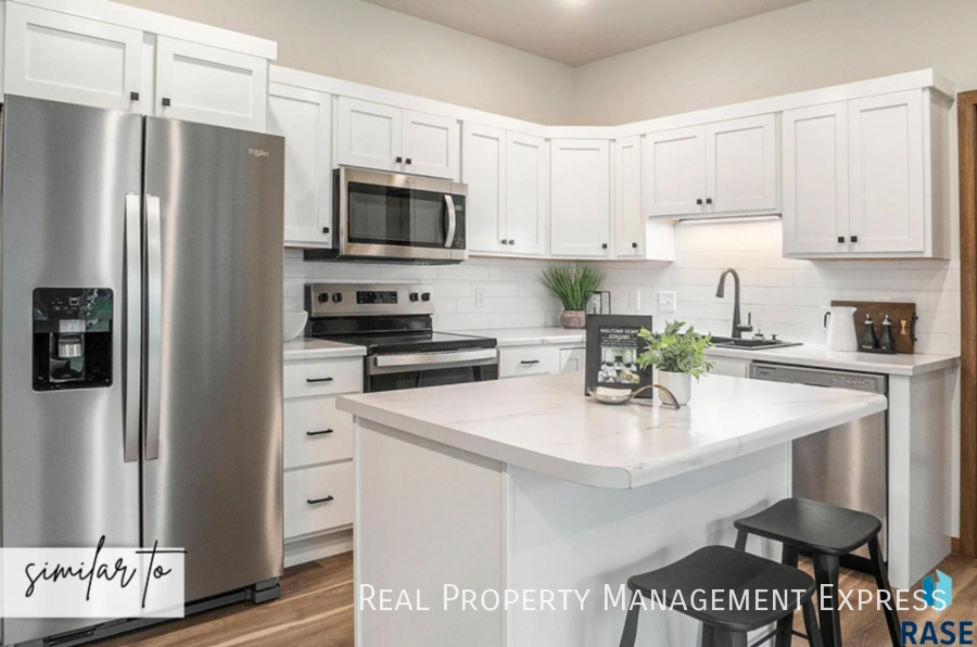 2816 S Broek Dr - Photo 3 of 11