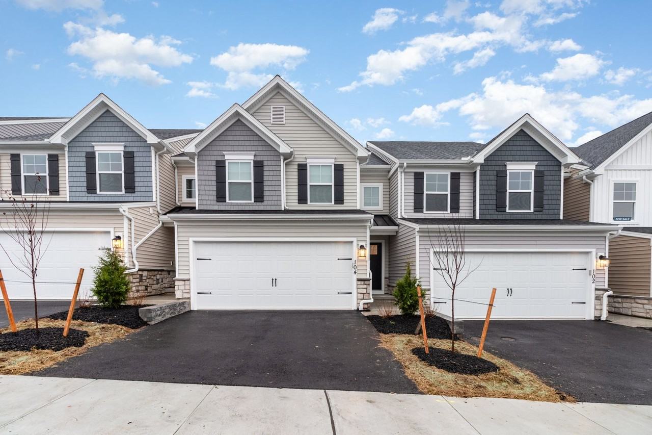 104 Emma Cir - Photo 3 of 29