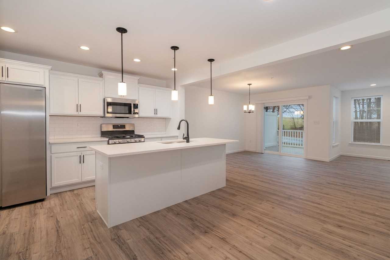 104 Emma Cir - Photo 5 of 29