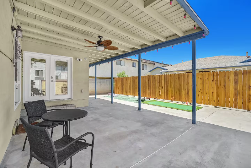 1533 Stevens Ave - Photo 2 of 16