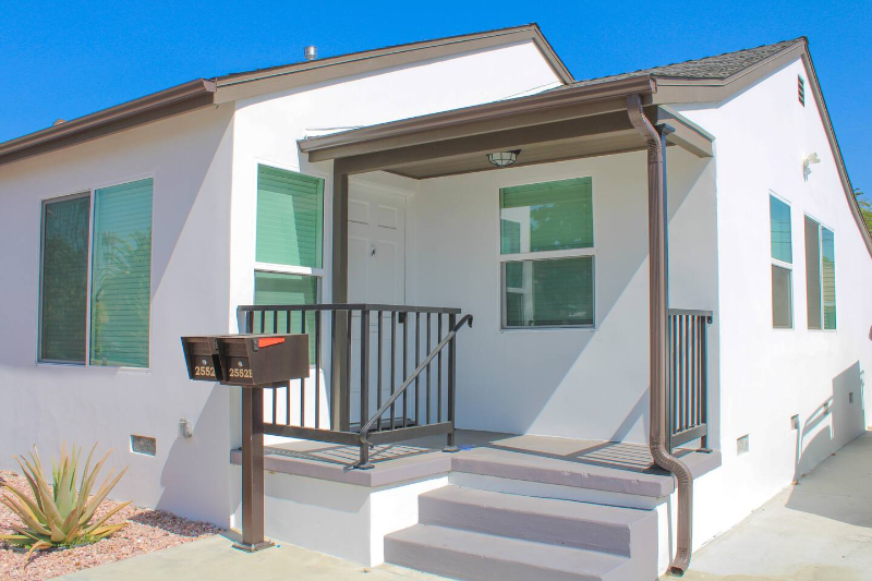 2552 San Francisco Ave - Photo 2 of 20