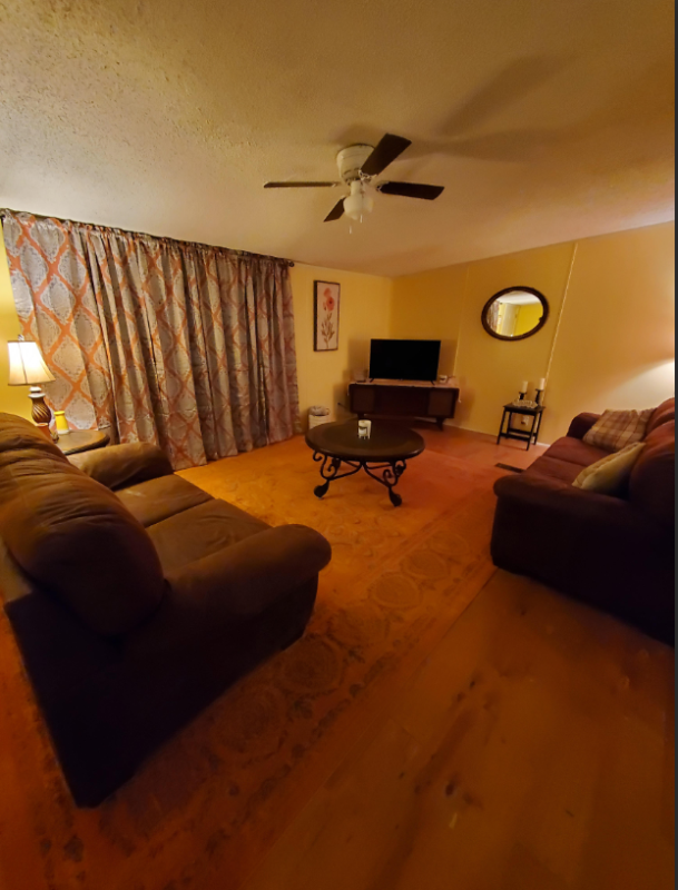 1916 Prescott Ln - Photo 3 of 15