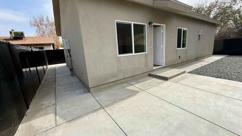 1475 N Sierra Way - Photo 2 of 13