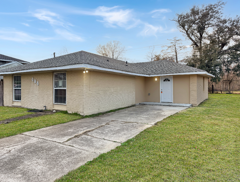 404 Ruth Dr - Photo 3 of 10