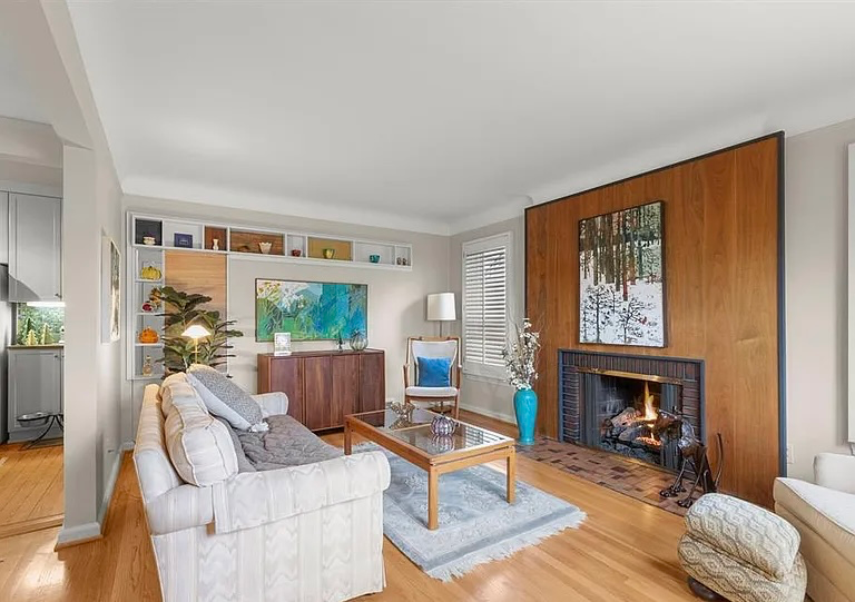 701 N Melborn St - Photo 3 of 16