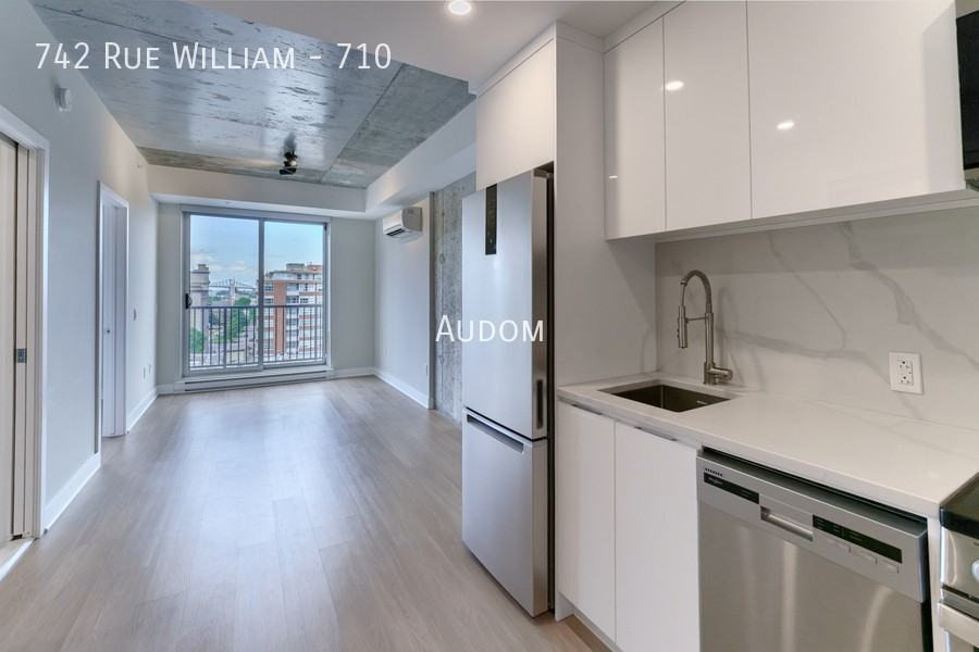 742 Rue William #710