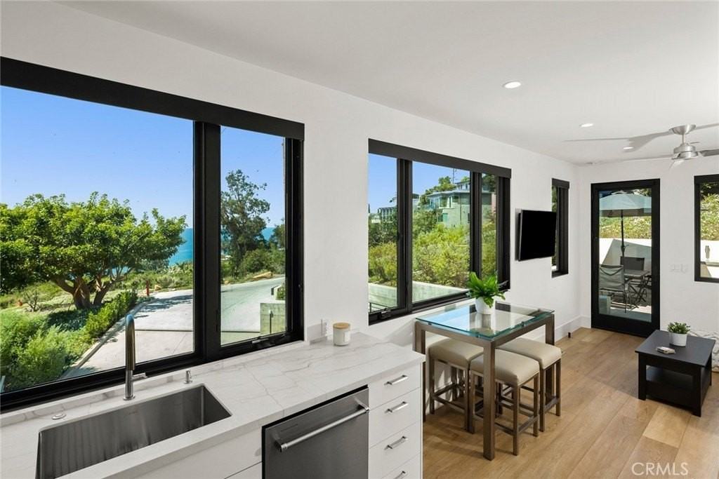 565 Fern St #B - Photo 6 of 20