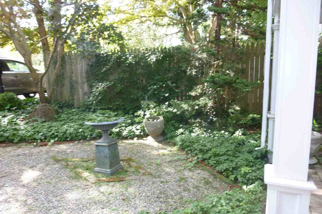 500 Pequot Ct - Photo 3 of 16