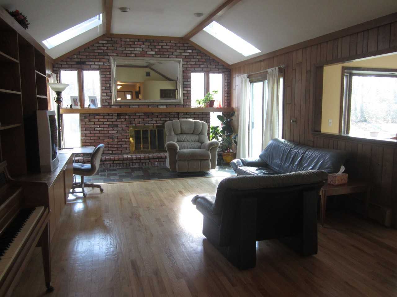 9 E Gate Ln - Photo 3 of 8