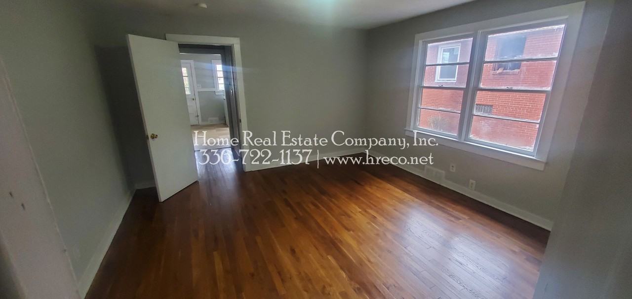 1425 Gholson Ave - Photo 3 of 7