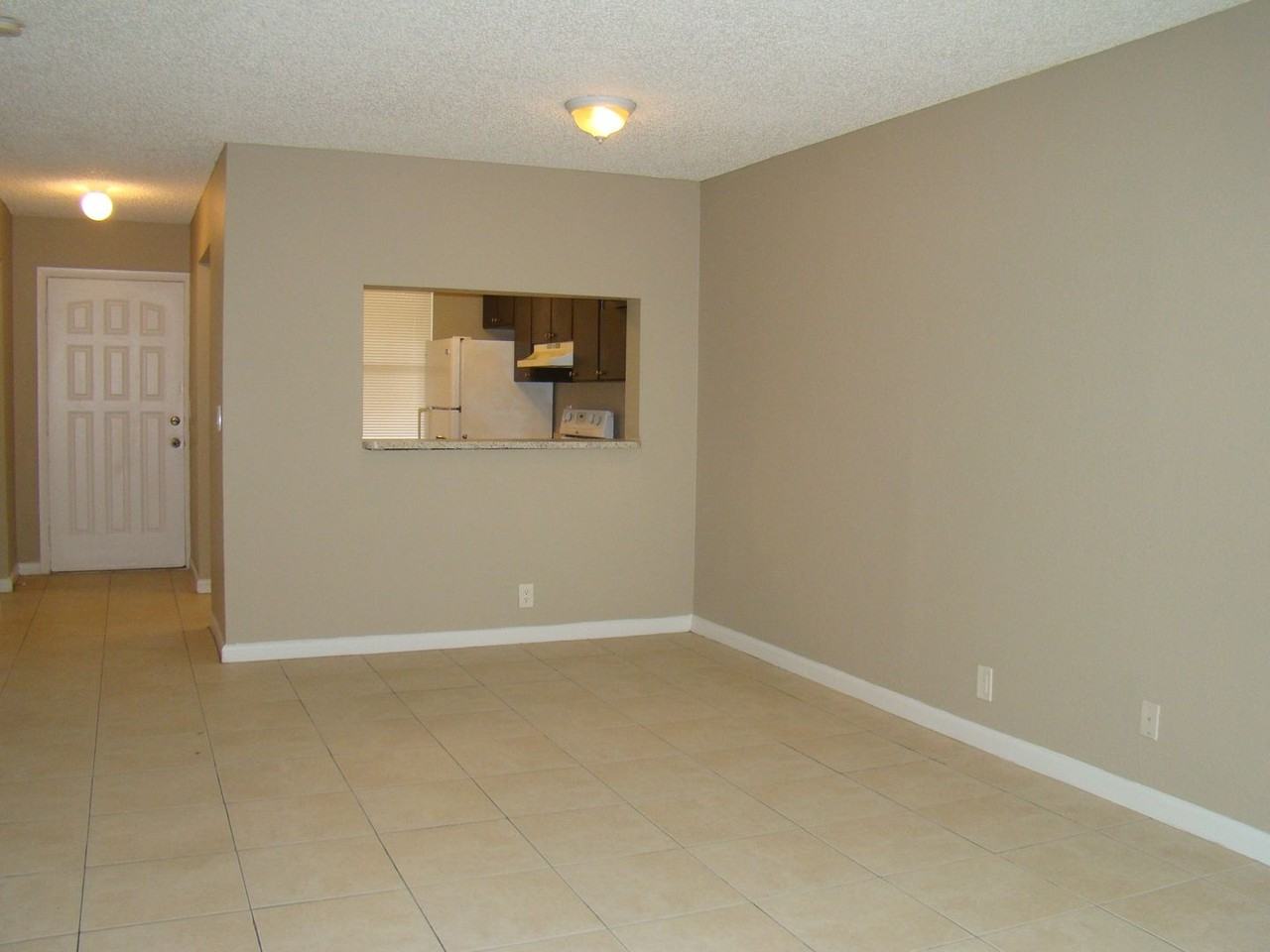 11571 Nw 45th St - Photo 5 of 9