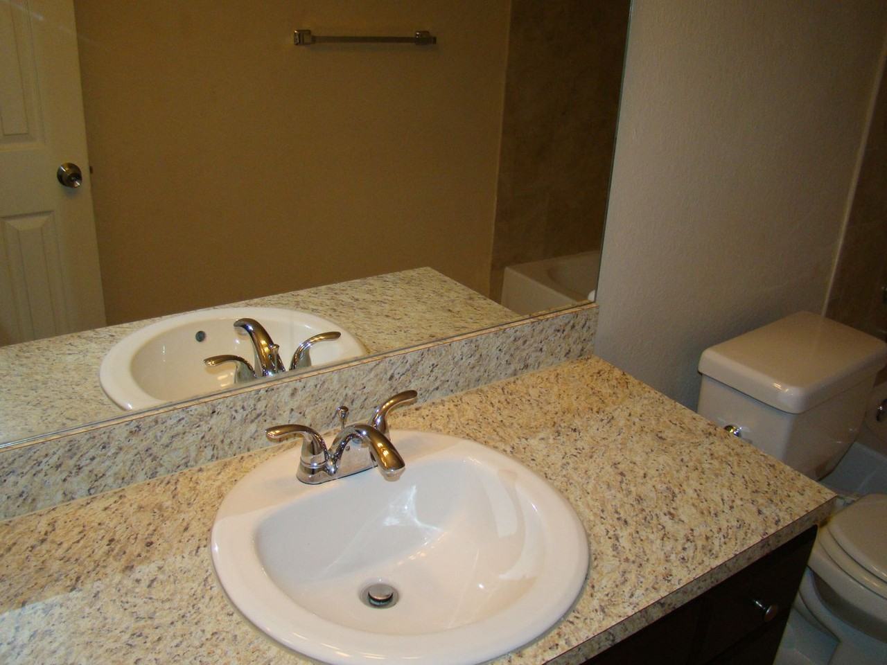 11571 Nw 45th St - Photo 7 of 9