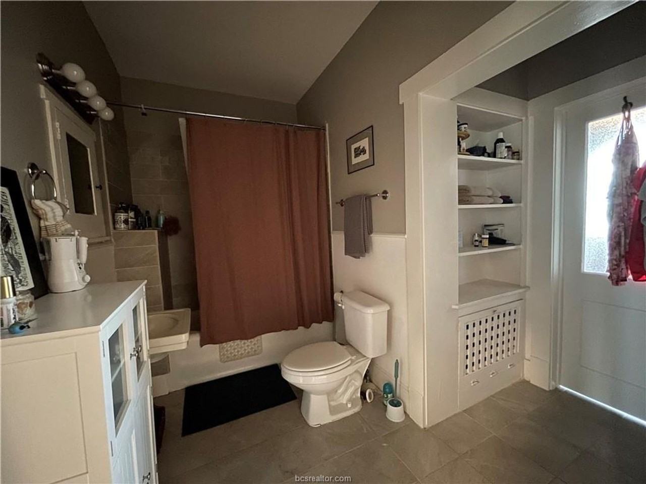 409 E Pease St - Photo 7 of 14